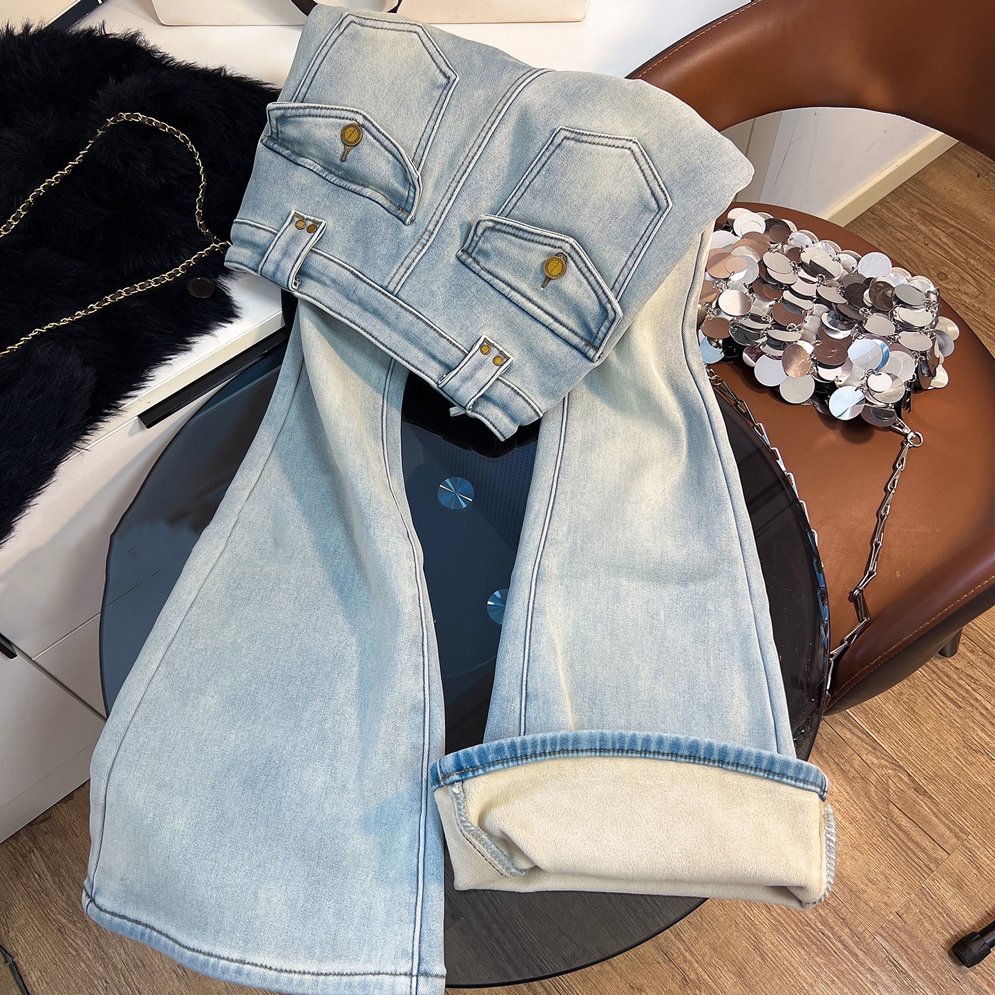 加绒高腰微喇叭牛仔裤女复古