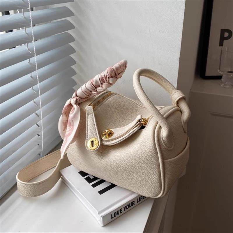 2025新款小众设计潮流时尚简约百搭腋下高级感手提包单肩斜挎包包,箱包皮具/热销女包/男包,通用款女包,淘宝优惠券,粉丝福利购,淘宝优惠卷