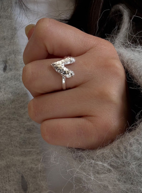 s925纯理爱心戒指女不规则纹理简约轻奢高级感桃心形推拉指环戒子