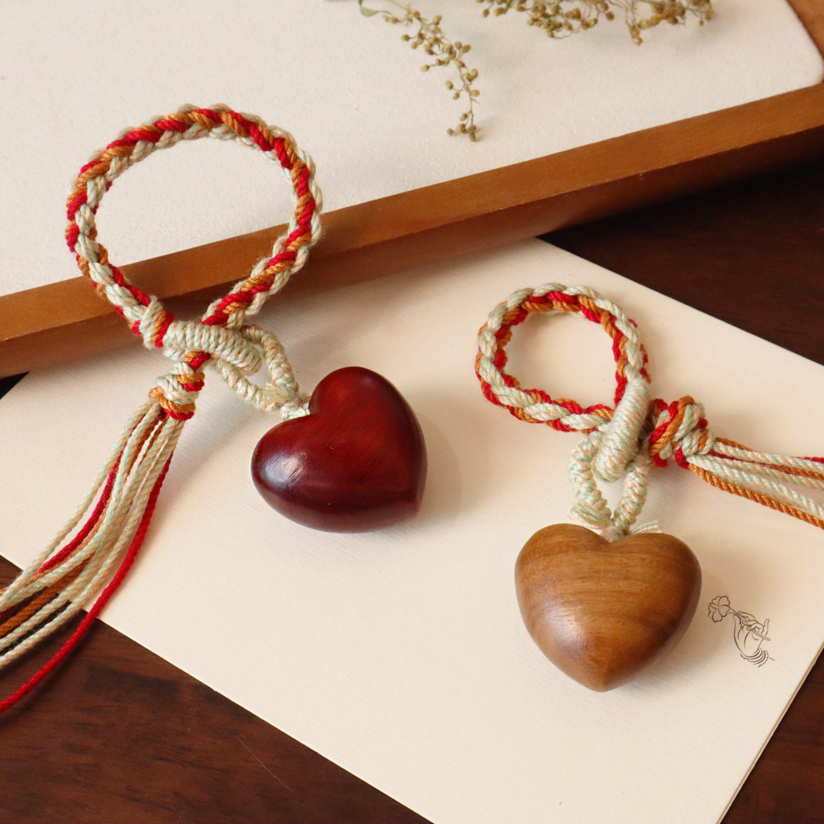 天然紫檀木楠木雕刻爱心挂件手工编织汽车钥匙扣挂件包包小饰品