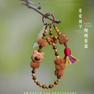 新款桃木雕刻小熊挂件手工绿檀流苏手机挂饰可爱包包汽车挂件礼物