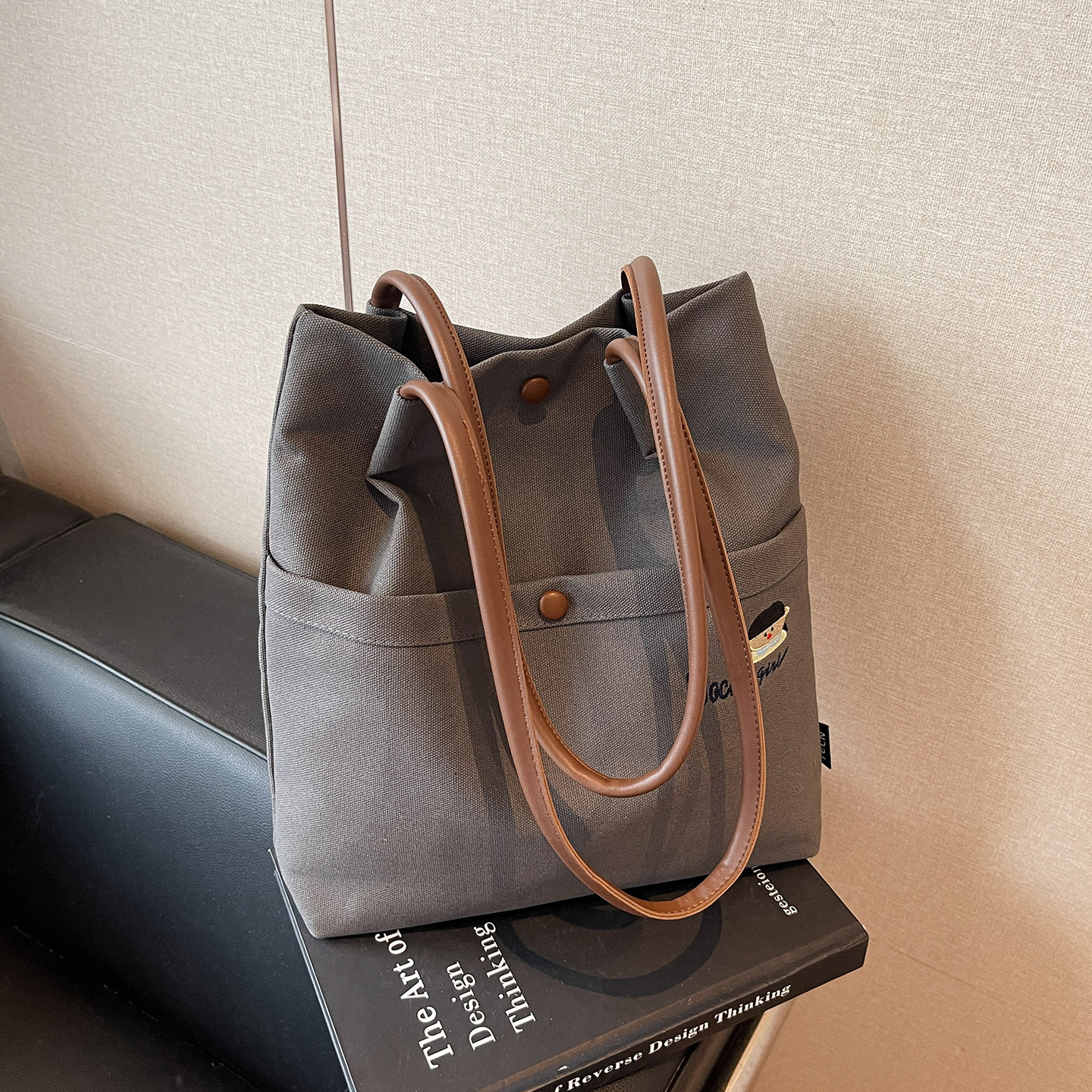 日系休闲帆布包女大容量水桶包2025秋季新款潮时尚质感单肩腋下包