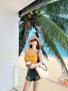 夏日多巴胺印花黄色吊带背心显白带胸垫固定杯一体式懒人免穿内衣