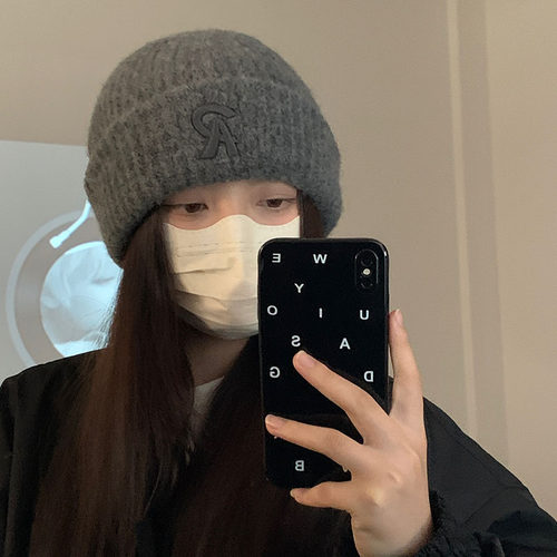 女秋冬字母含羊毛针织毛线帽保暖