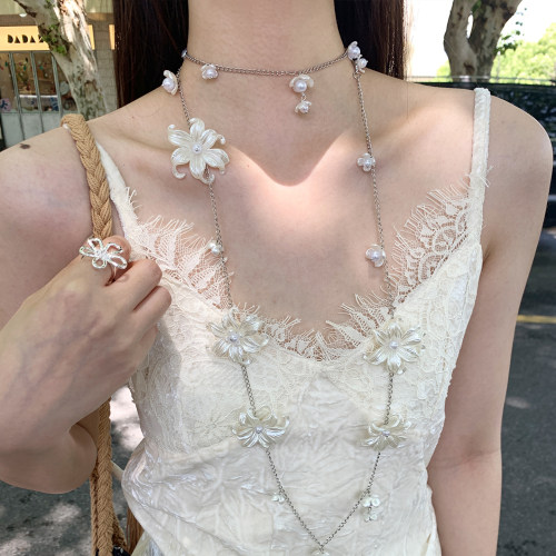 韩系高级感花朵吊坠项链女