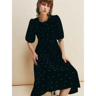 黑天鹅 珍珠装 重工钉珠 复古圆领泡泡袖 饰金丝绒连衣裙 法式