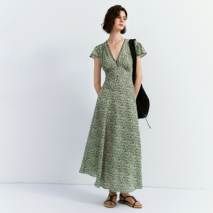 清新浪漫茹伊印花打揽收腰碎花连衣裙 1OO%真丝双绉 花海奇遇