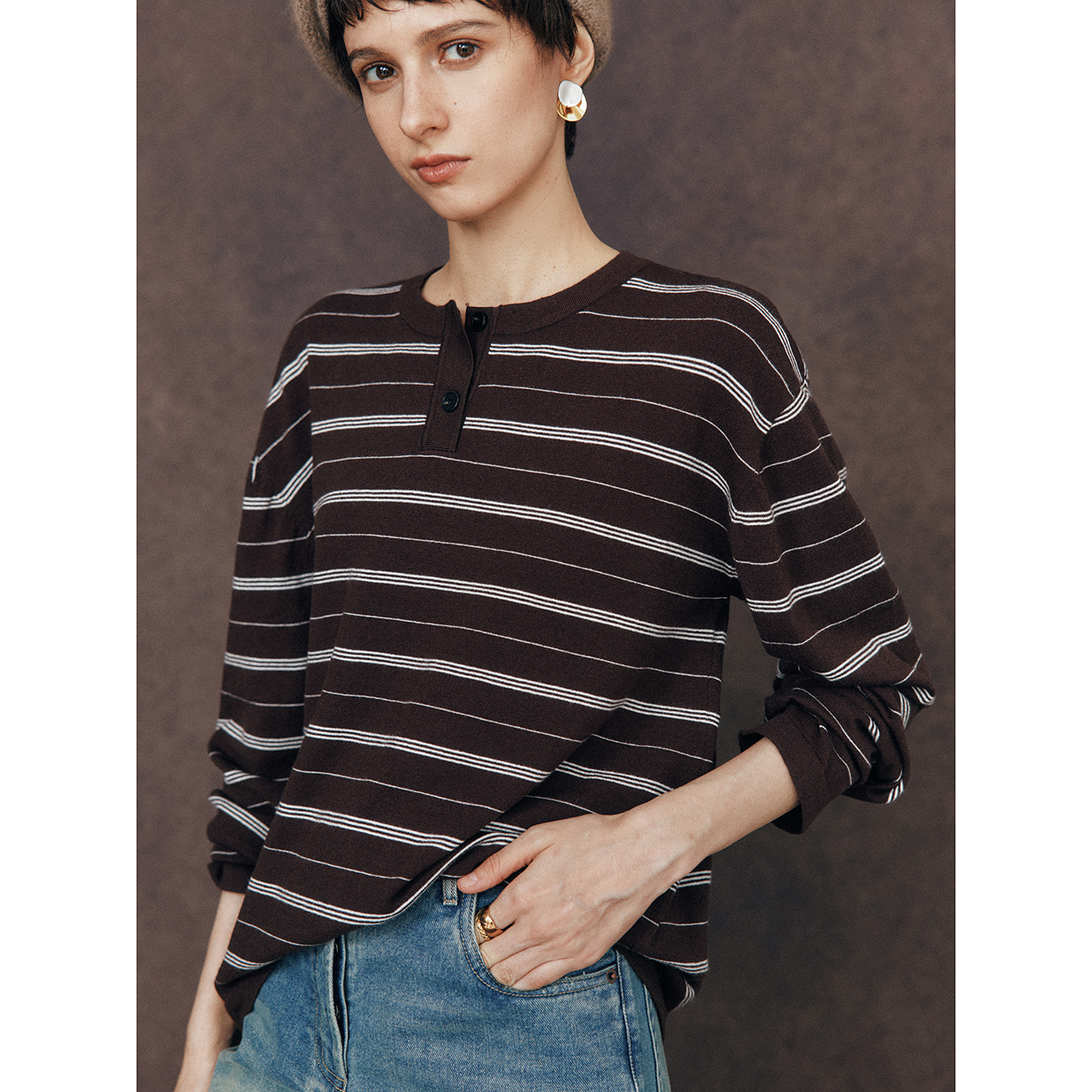 亨利领宽松落肩色织条纹针织衫