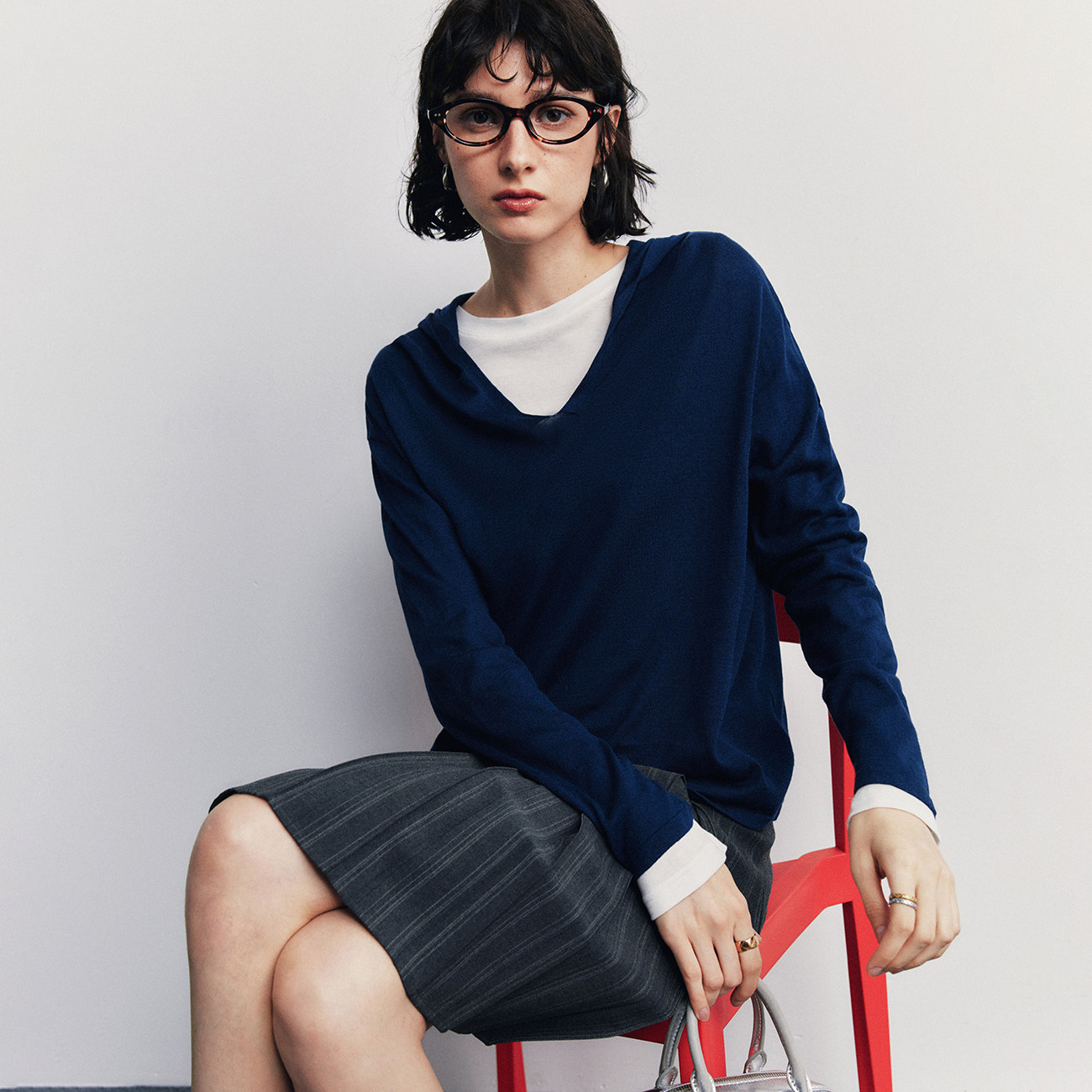 简约舒适百搭连帽小马刺绣针织衫