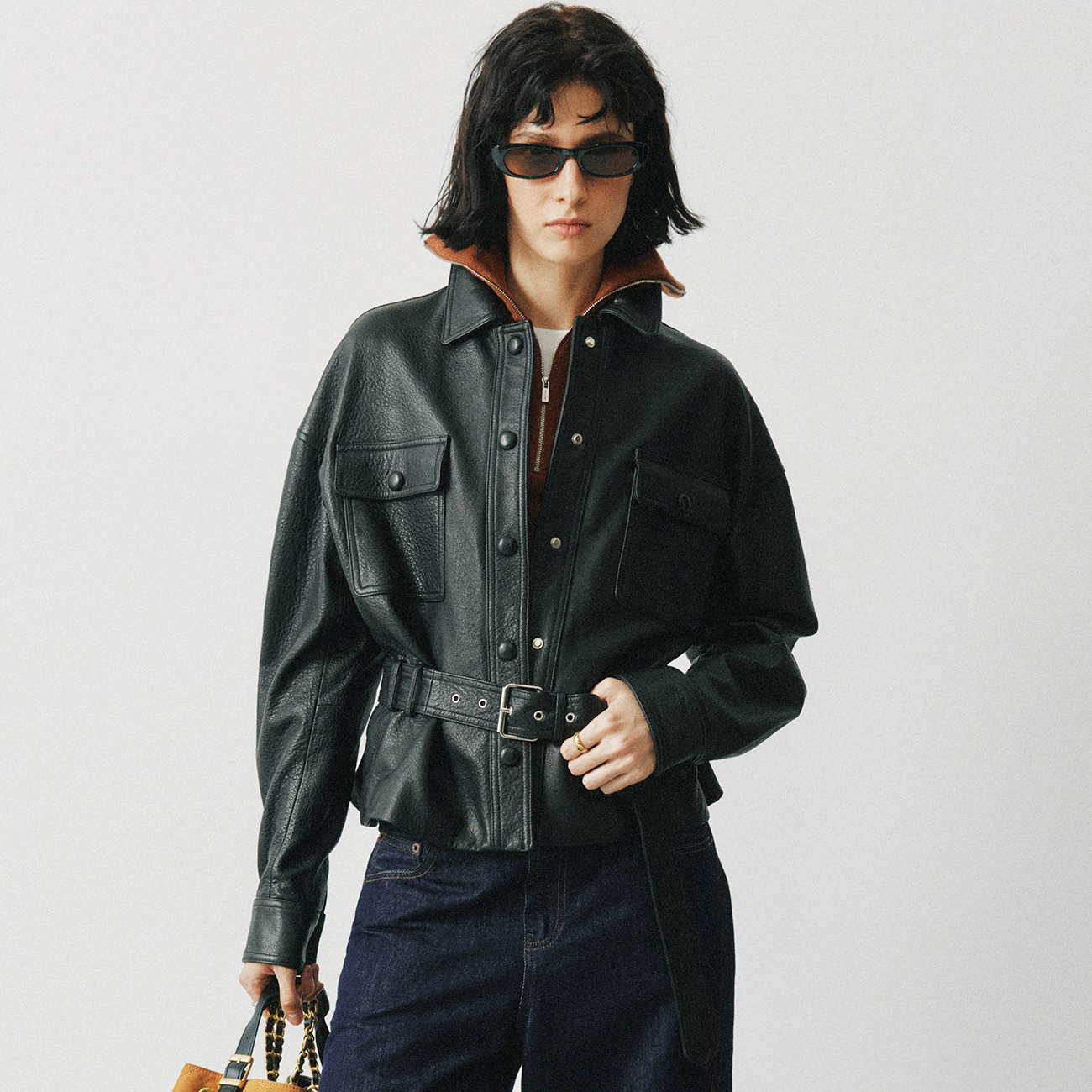 宽松廓形感落肩系带羊皮夹克