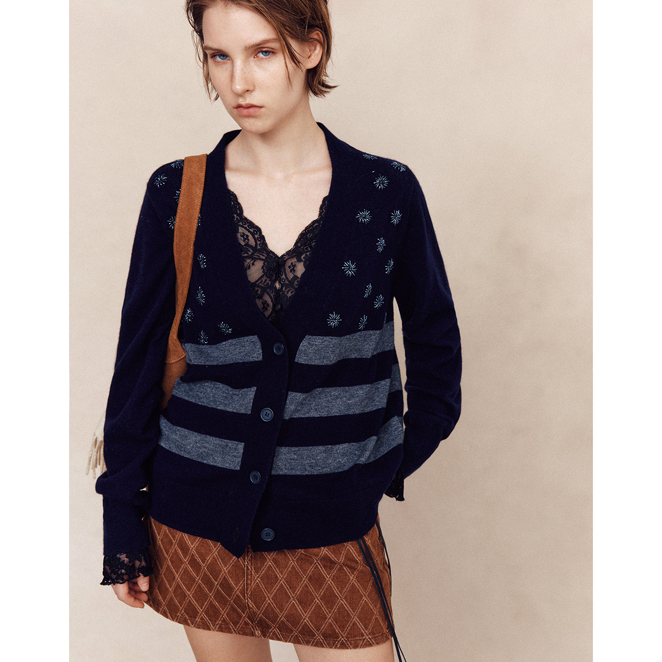 通勤风V领条纹提花针织开衫上衣