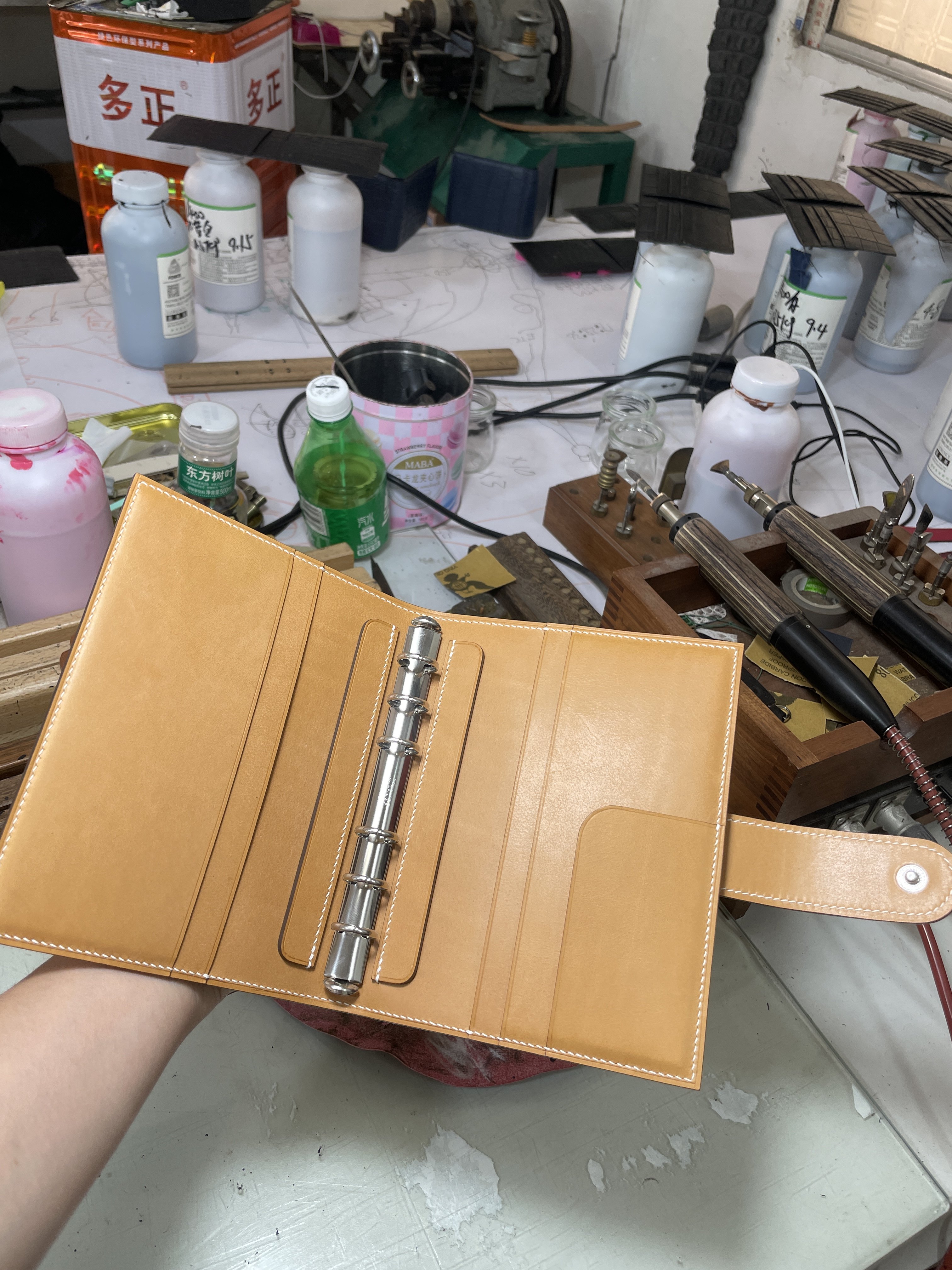 马鞍皮A6手帐本手工制作k环16内外马鞍皮全皮图片