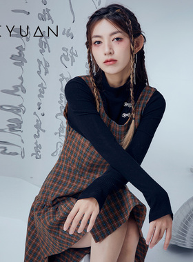 金苑背带连衣裙女冬季新款收腰设计感格纹不规则短裙潮G225105