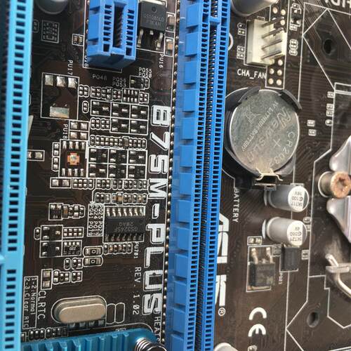 Asus/华硕 B75M-PLUS 1155针 四条内存插槽 集显SATA3.0 B75主板