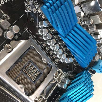 华硕P8P67 P67全固态大板B3步进12相供电1155主板支持E3 1230 V2