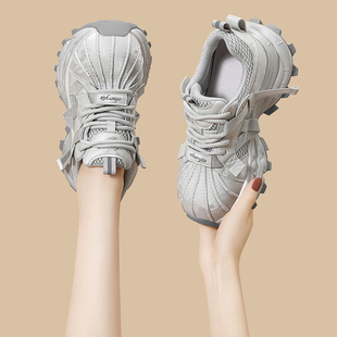 2026新款厚底老爹鞋女春季显脚小软底超轻便透气网面运动休闲女鞋