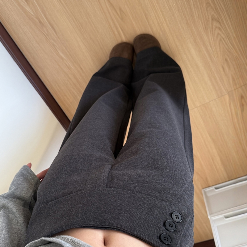 设计感和显瘦共存的毛呢裤！