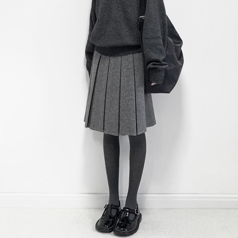 爱惨了Miu系百褶裙了！