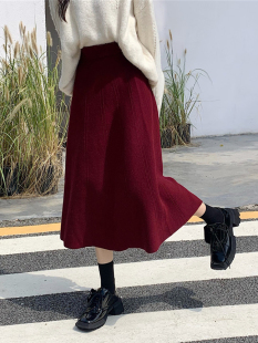 裙子 胖妹妹mm遮肉显瘦适合梨形身材 红色针织半身裙女秋冬款 大码
