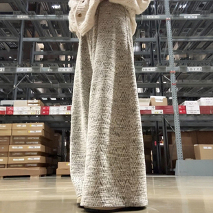 秋冬穿搭休闲弯刀长裤 女装 宽松慵懒风大码 白色小香风人字纹阔腿裤