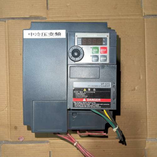 VFS15-4037PL-CH 东芝变频器 3.7KW 38