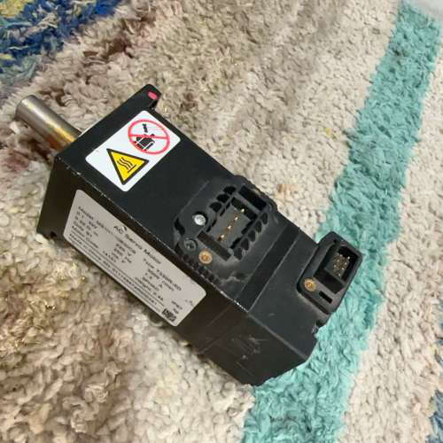 【汇川AC伺服电机！】 型号MS1H1-10B30CB-T3