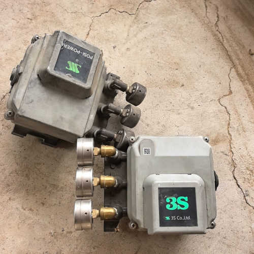 SSS positioner/XP102-SB7/F-90。