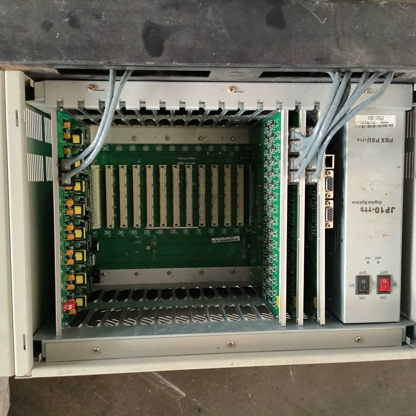 通利交换机 JP10-TTS，CPU-C*1，ALU-DM1