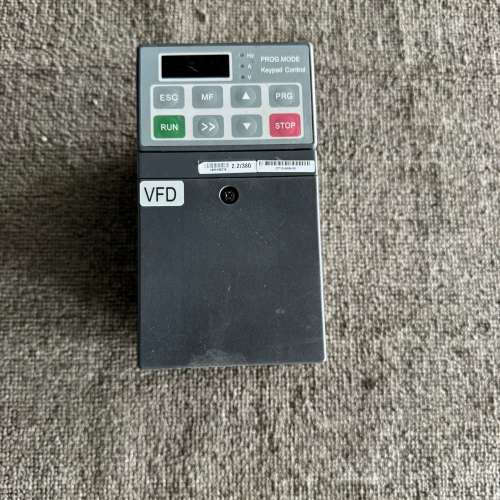 Perfecta变频器，2.2KW功率，380V三相输入输出