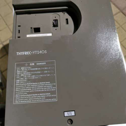 明电舍THYFREC-VT240S变频器，型号VT240S-
