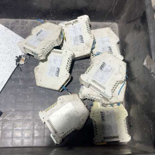 BST Prologic DO 8模块，型号FBMDO08B