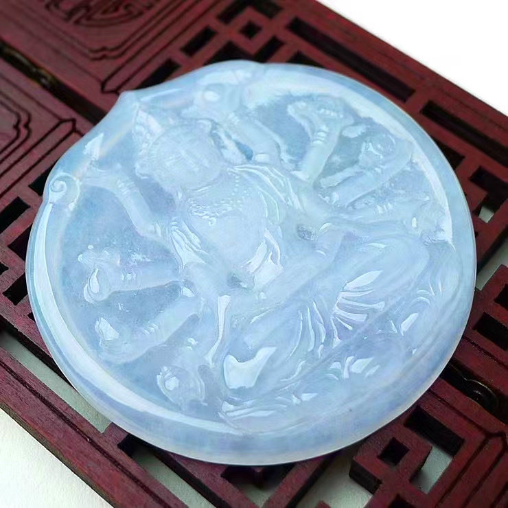 天然缅甸翡翠A货，精美水润，冰种千手观音菩萨挂件吊坠
