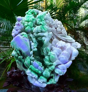 天然缅甸翡翠A货 精美水润 春带彩精雕孔雀开屏摆件