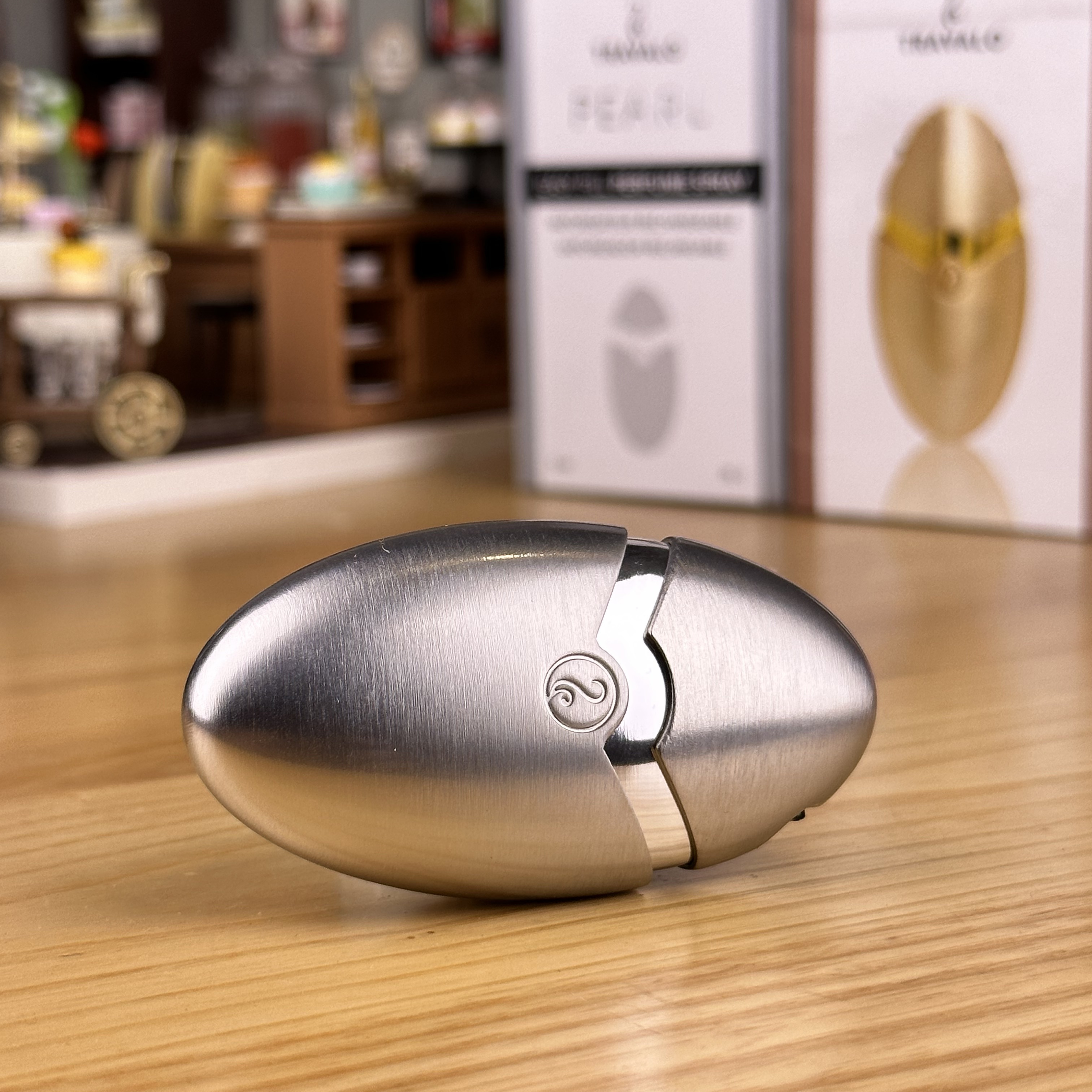 便携Travalo香水分装瓶底部直充