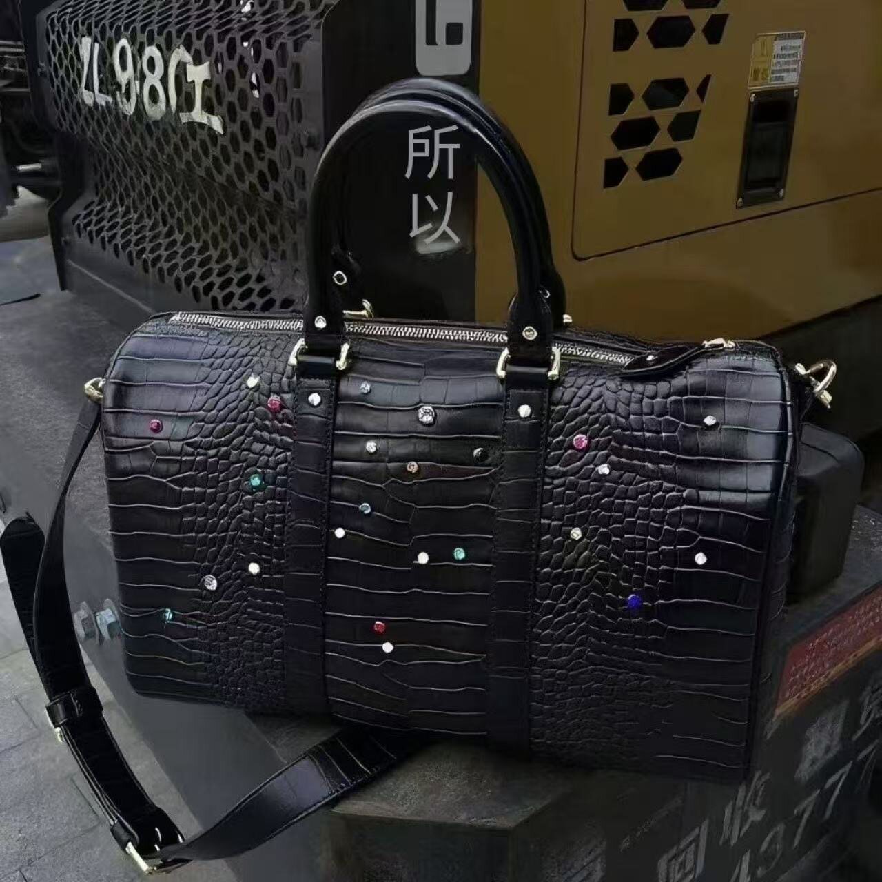 鳄鱼皮纹路彩色钻石宝石小众斜挎包港风美式街头潮流手提包旅行包