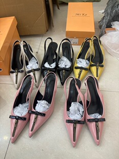 女细跟尖头气质设计感小众配旗 绝美高跟鞋 韩国东大门2026新款 法式