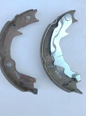 适配现代朗动悦动瑞纳K2k3途胜i30福瑞迪狮跑手刹停车刹车片