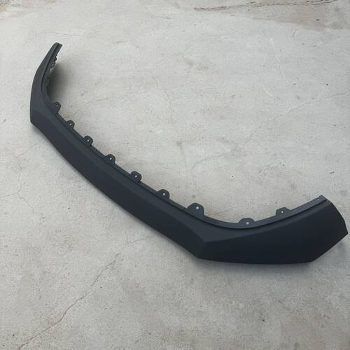 适用于斯威G05前保险杠前