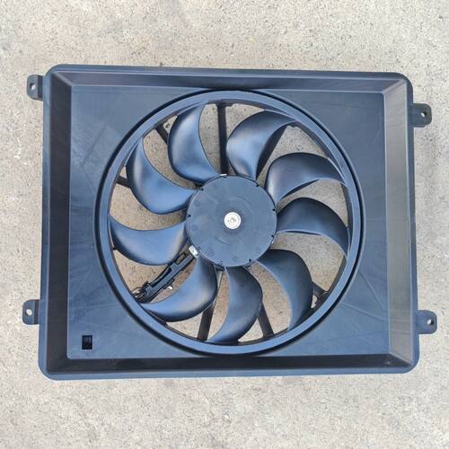 吉利远程瑞驰EC75散热器