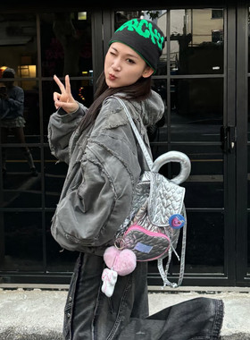 SEEUSODA/原创潮酷少女风重工银粉色爱心双肩包新款ins风百搭书包