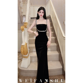 凡舒轻奢 宴遇巴黎2025年秋冬新款 高级感显瘦收腰丝绒连衣裙气质