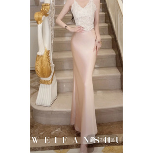 凡舒轻奢 流光曲线2026年秋冬新款优雅气质醋酸半裙百搭时髦