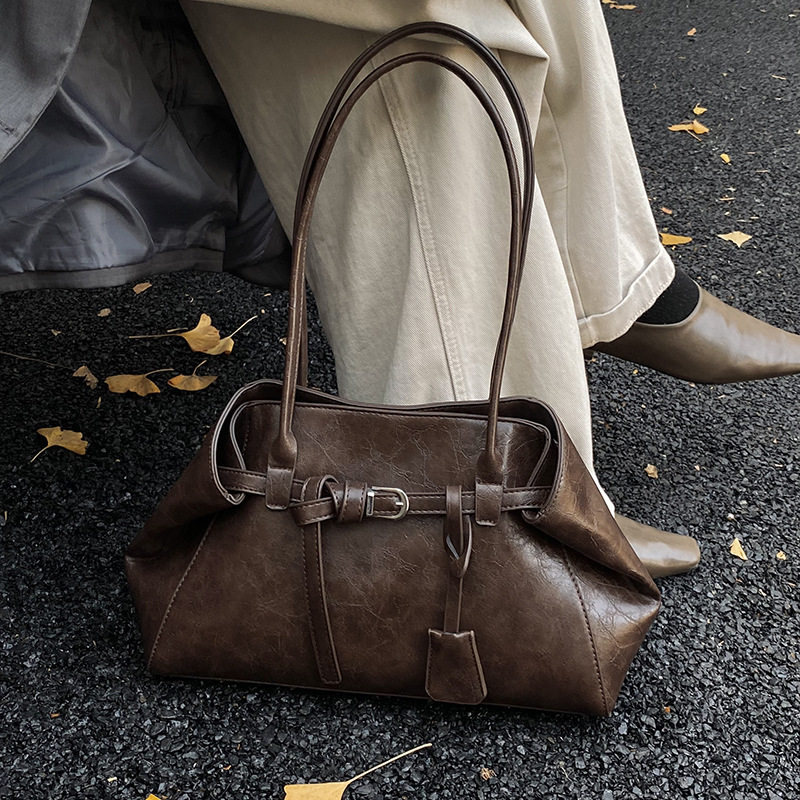 他为什么依然单身顾叶嘉朱珠李凯馨夏小满张瑶林飒王笑笑同款包包