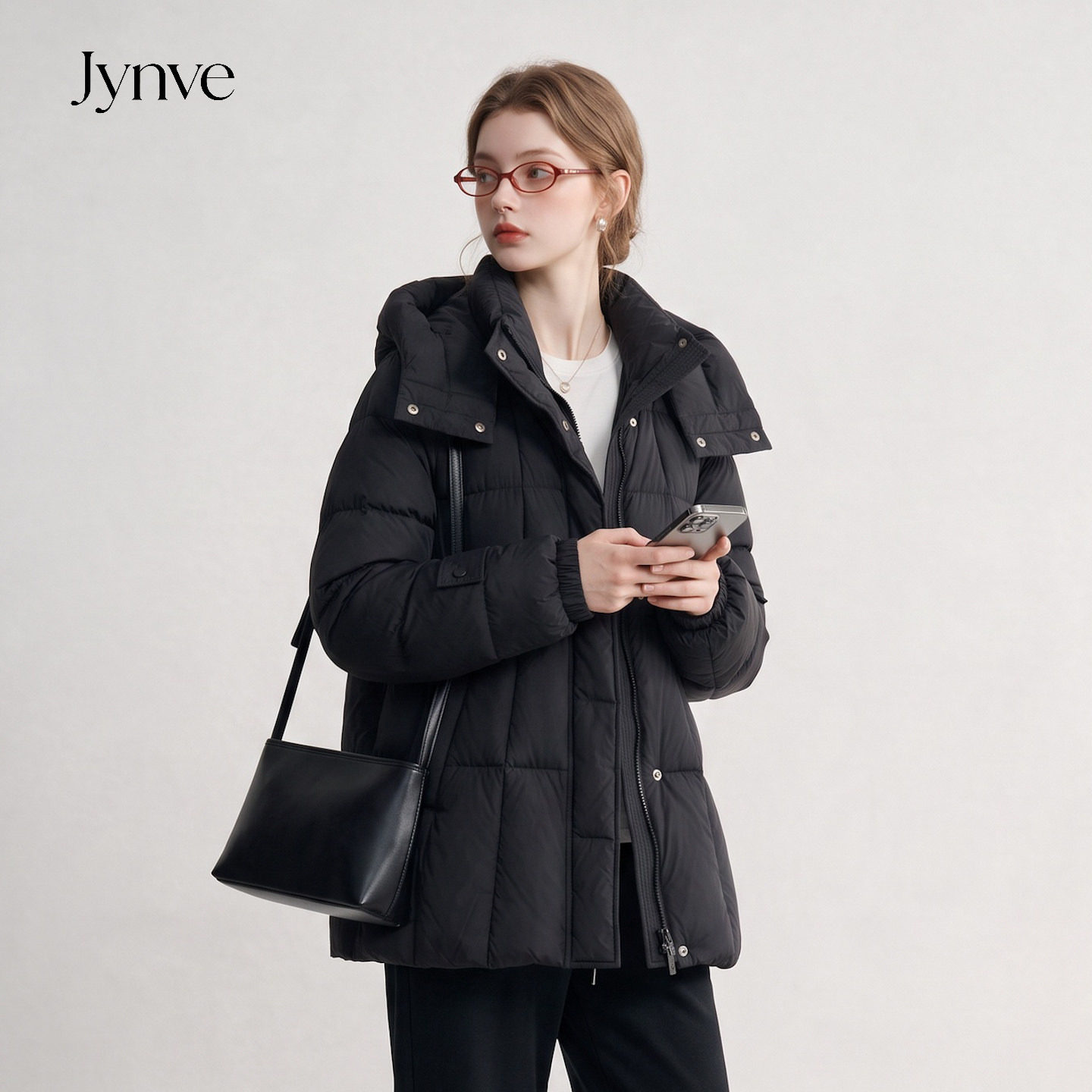 Jynve 黑色收腰羽绒服女2026冬季新款连帽简约高级感显瘦保暖外套
