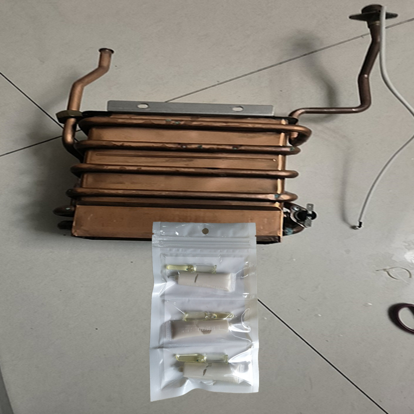 燃气热水器铜管漏水修补胶水壁炉
