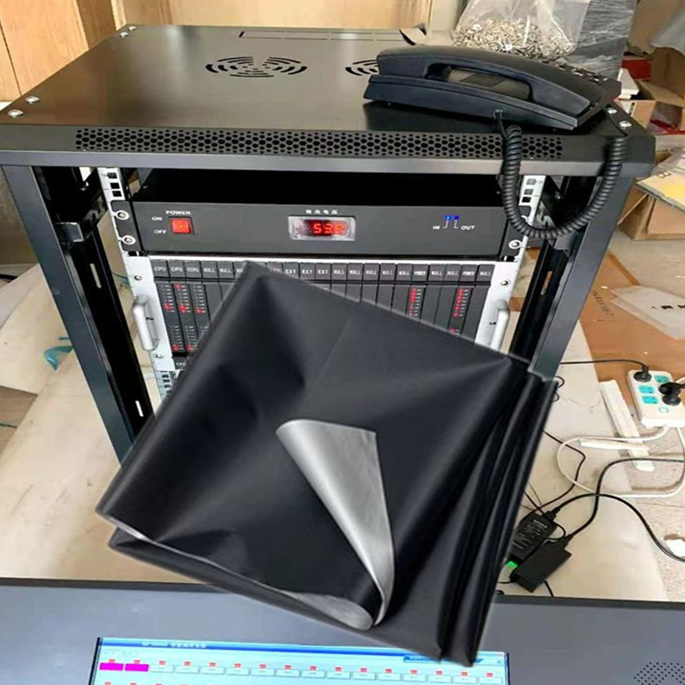 机房专用防辐射布服务器机柜盖布耐高温阻燃防电磁波穿透防护面料