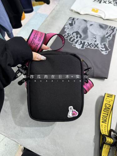 日本订购 fr2梅系列限定 兔兔logo肩带斜挎包