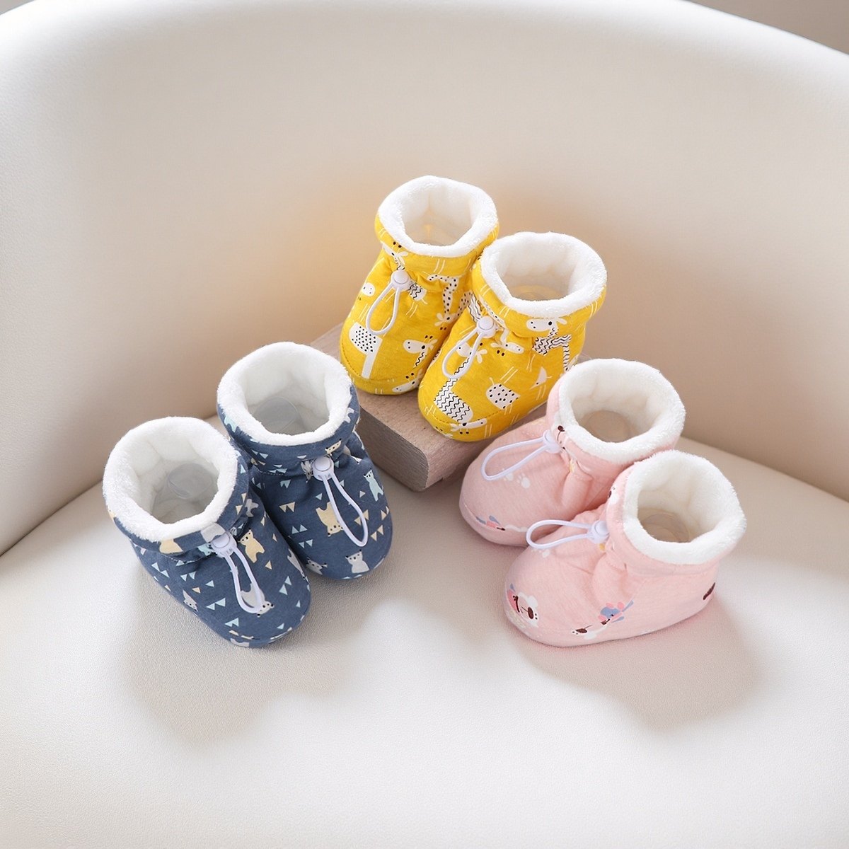 冬季0-3-6月新生儿保暖鞋婴儿鞋子冬加绒步前棉鞋宝宝软底步学鞋