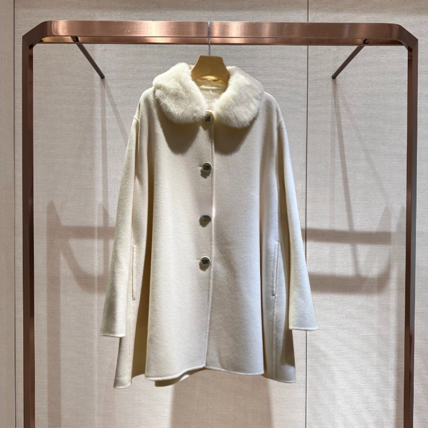 2025年冬季新款翻领拼接水貂毛中长款A字毛呢大衣女外套XRJ7D08D