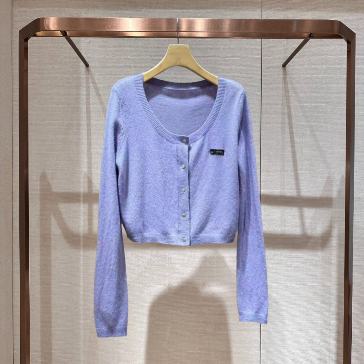 卓雅资2025冬季圆领单排扣针织衫